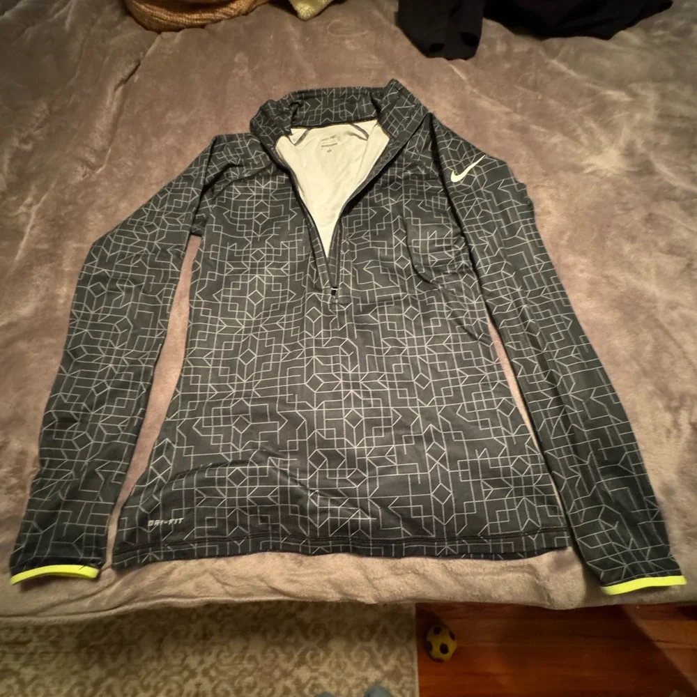 Nike Pro top women’s long sleeve half zip - Picture 4 of 7